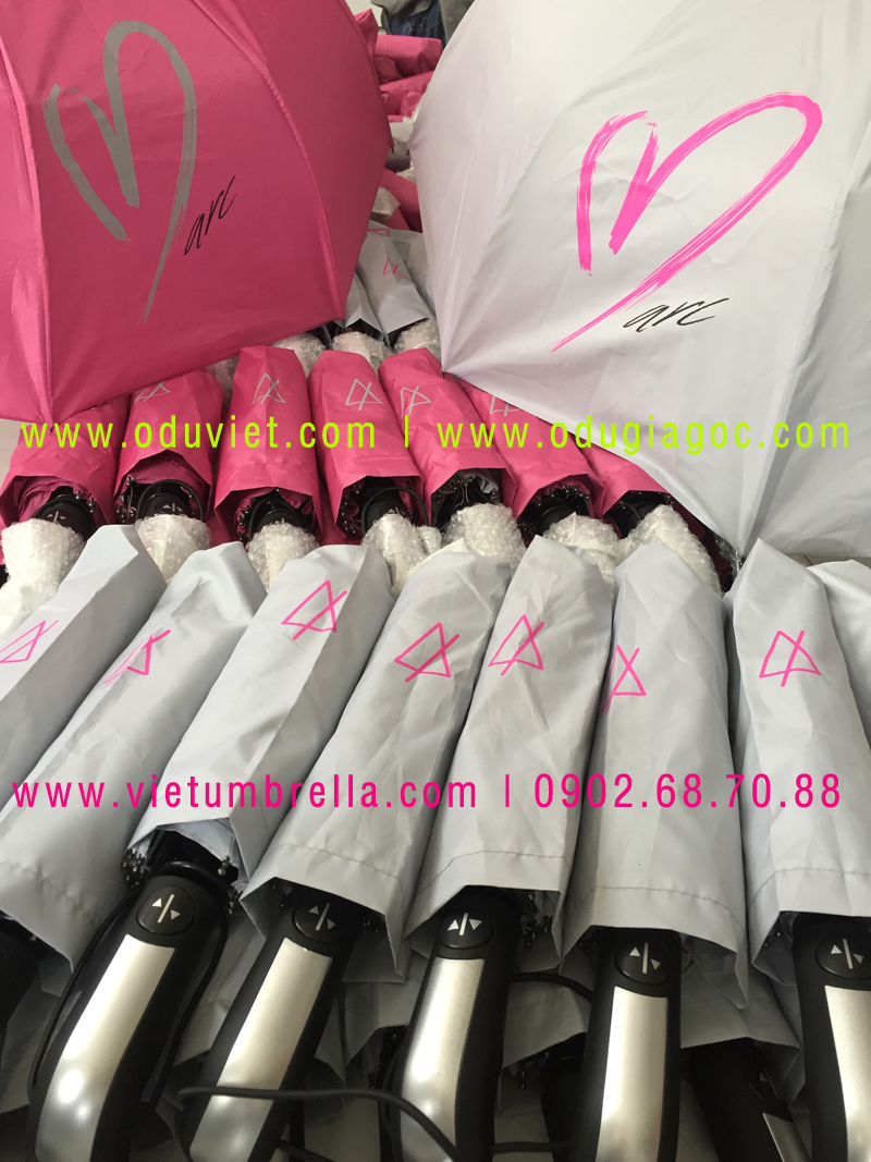 xưởng sản xuất ô dù cầm tay in logo quảng cáo